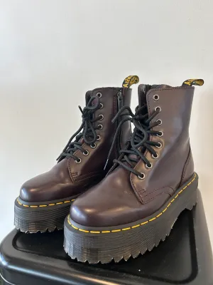 Dr Martens Boots Womens 6