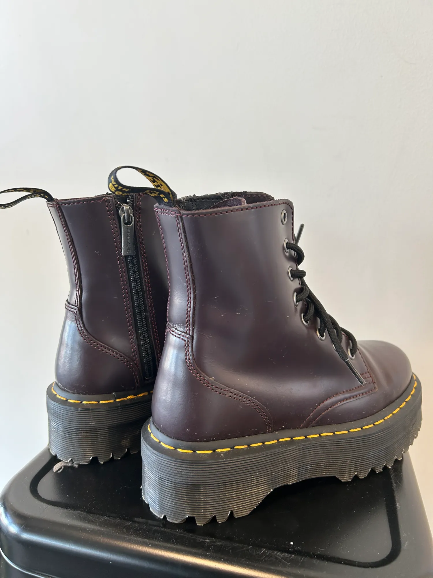 Dr Martens Boots Womens 6