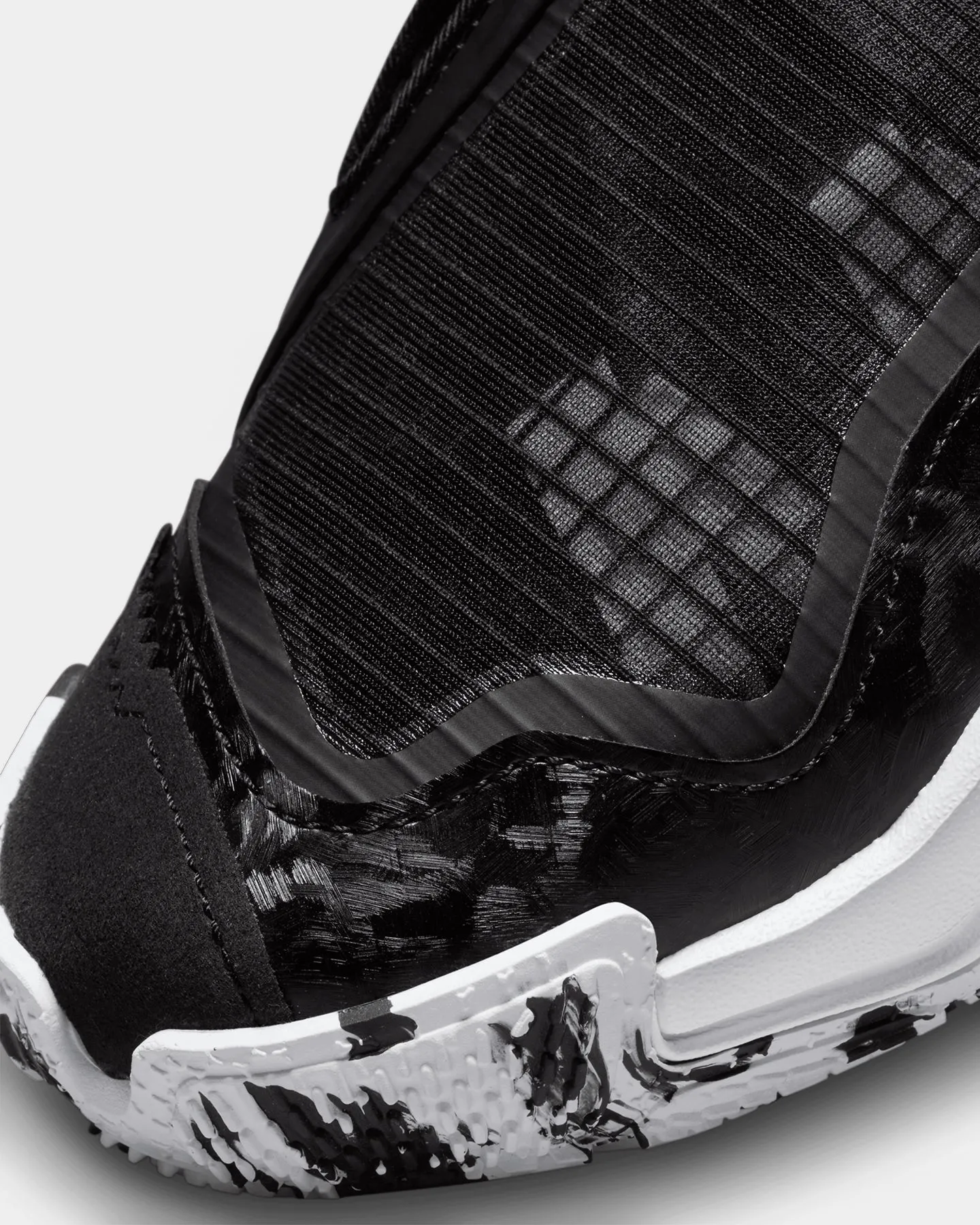 Jordan Why Not .6 Black/Metallic