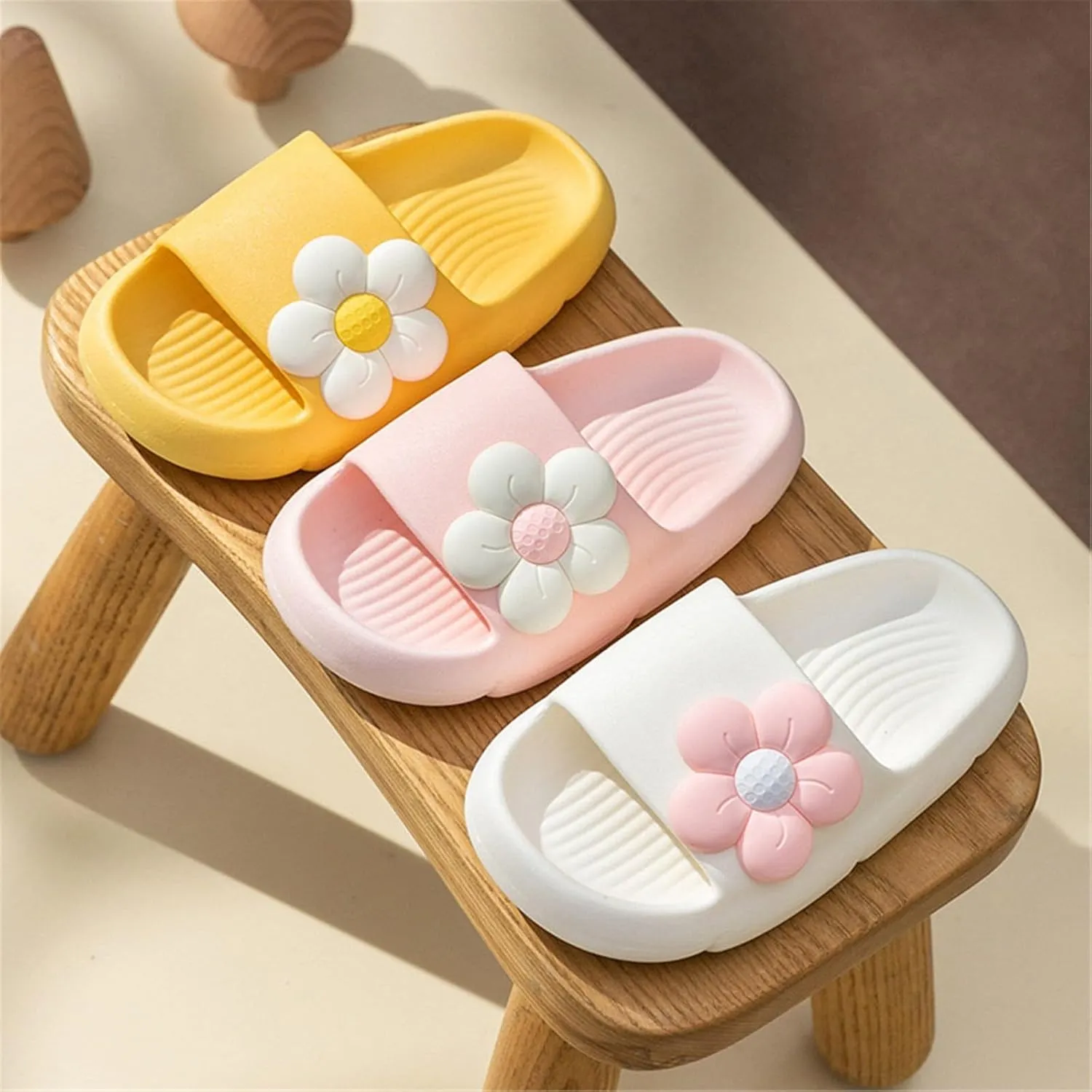 Kids Girls Comfortable Flower Cloud Slides Non Slip Lightweight Shower Sandals Fashion Thick House Bathroom Shoes